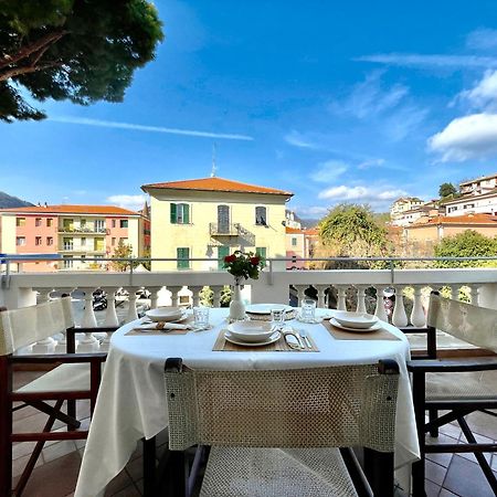 Villa Migliorini Lusso & Comfort In Finalborgo. Finale Ligure Exterior foto